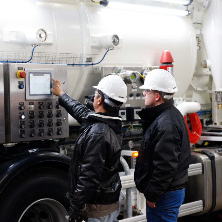 Operating a MoClean ATS 1